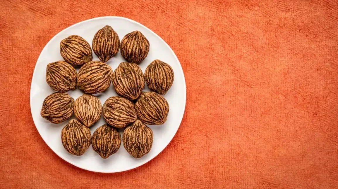 Black Walnuts: Benefits, Flavour, and How to Use Them